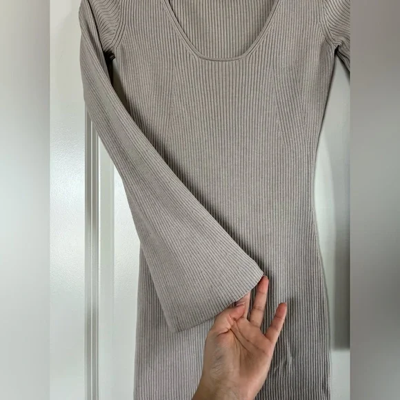 H&M - Cream Long Sleeve Knit Dress - Picture 5 of 5